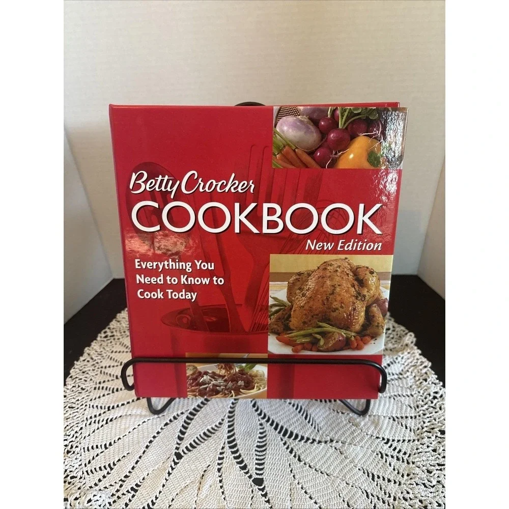 Betty Crocker's Everything You Need to Know to Cook Today New Editon Binder 2005